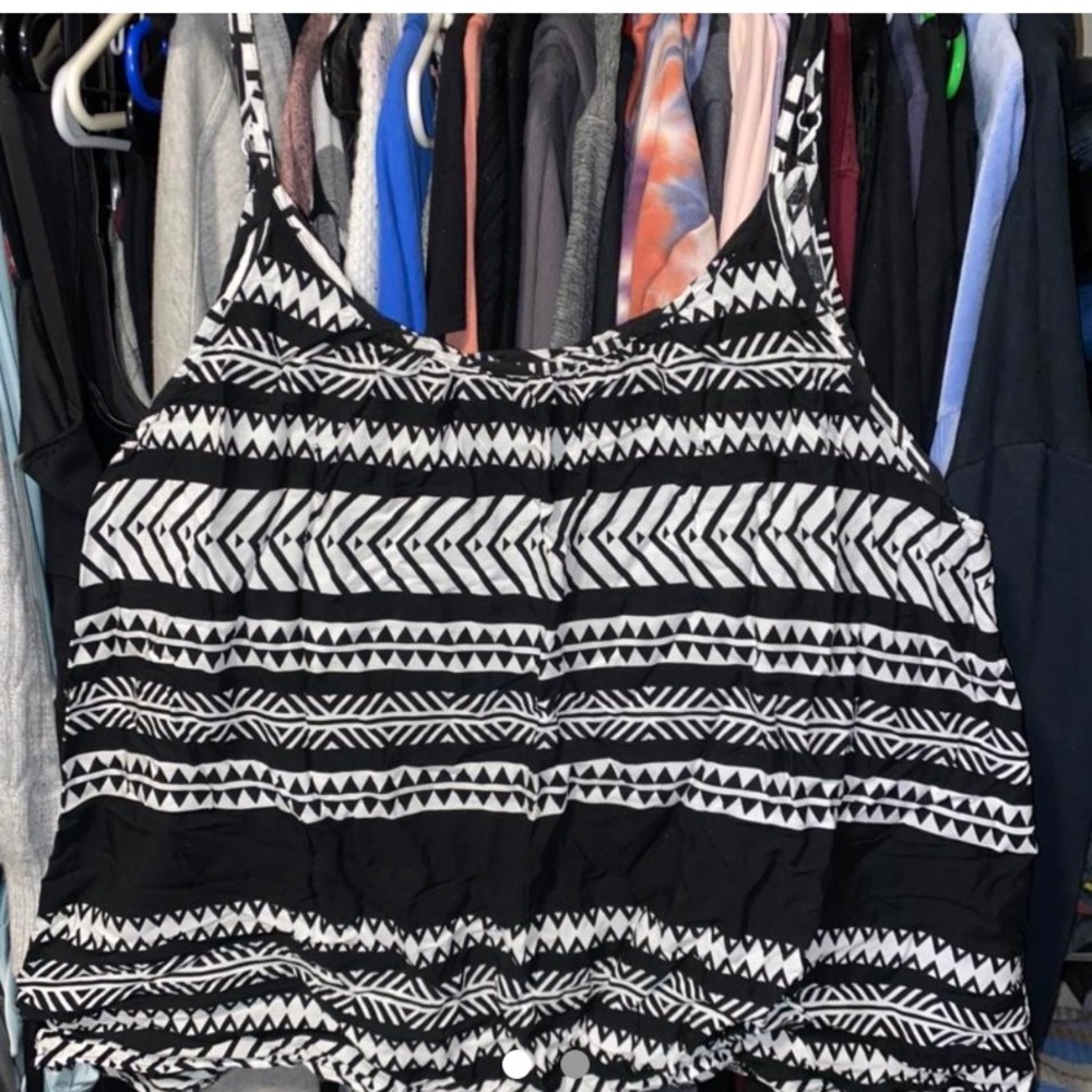 Women’s 5X tank top blouse. Like new.